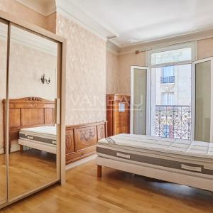 PARIS XVè  Ernest Renan : 2 pièces de charme à rénover