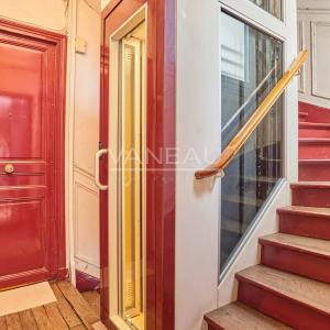 PARIS XVè  Ernest Renan : 2 pièces de charme à rénover