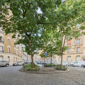 PARIS XV - Convention : Appartement au calme à rénover