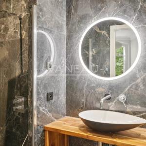 Paris XVIe-Trocadéro-Superbe appartement de 7 pièces prêt à vivre.