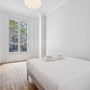 Paris XVIe-Trocadéro-Superbe appartement de 7 pièces prêt à vivre.
