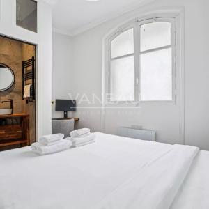 Paris XVIe-Trocadéro-Superbe appartement de 7 pièces prêt à vivre.