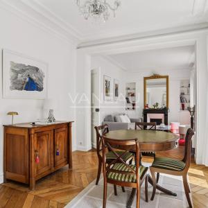 Paris VI - Saint-Sulpice / Saint Germain-des-Prés - Appartement deux pièces - Balcon - Cave
