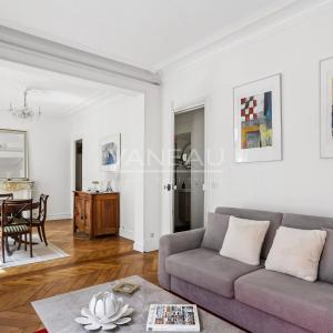 Paris VI - Saint-Sulpice / Saint Germain-des-Prés - Appartement deux pièces - Balcon - Cave