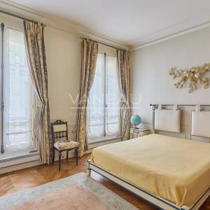 Paris IVᵉ - Appartement 4 pièces avec vue sur la Seine