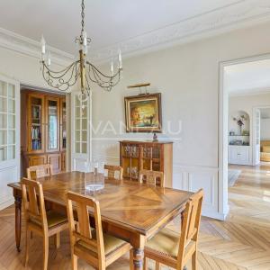 Paris IVᵉ - Appartement 4 pièces avec vue sur la Seine