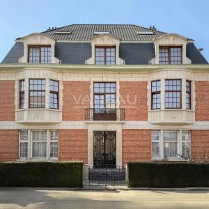 Magnifique Hôtel de maître de ± 600 m², jardin et garage