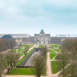 SOMPTUEUX PENTHOUSE AVEC VUE UNIQUE SUR LE CINQUANTENAIRE