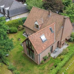 Superbe villa 4 chambres + jardin à Uccle !