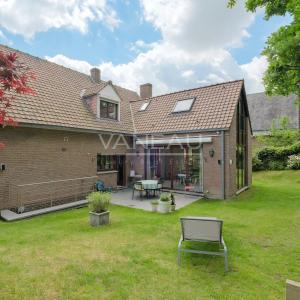 Superbe villa 4 chambres + jardin à Uccle !