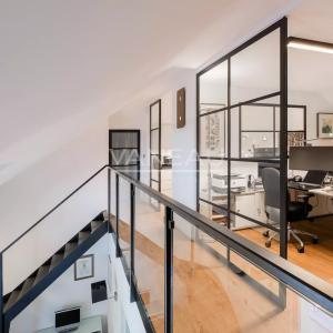 VILLA CONTEMPORAINE SUR TERRAIN DE ± 27 ARES AVEC PISCINE