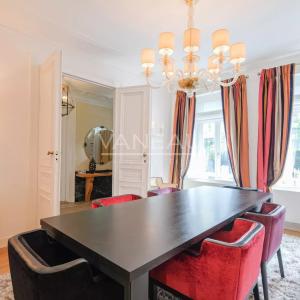 ETANGS D'IXELLES, SUPERBE HÔTEL DE MAÎTRE