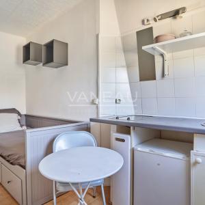 Exclusivité - Paris XVIe - MUETTE - Charmante Studette meublée