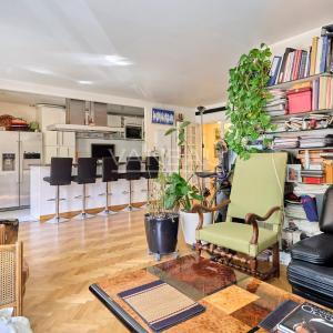 Paris XV - Cambronne : Appartement quatre pièces avec terrasse et balcon