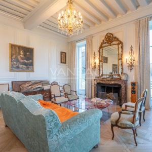 En bord de Seine, à proximité immédiate de Fontainebleau