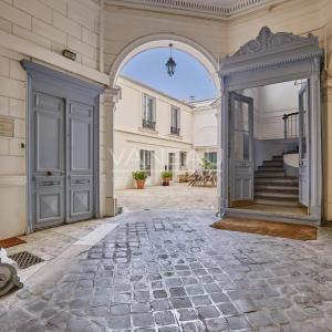 Nouvelle Athènes - 2 pièces d'exception mêlant charme de l'ancien et ambiance loft -