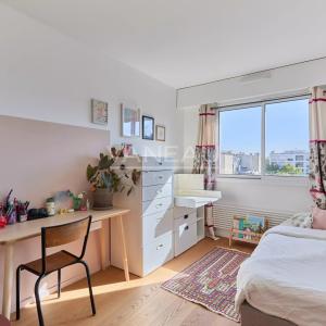 Paris VIe - Vavin / Notre-Dame-des-Champs - Appartement familial en étage élevé