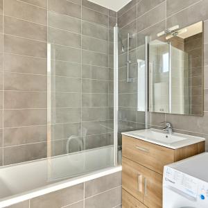 PARIS XVIIIème  3 pièces  54.90m²