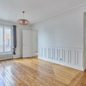 PARIS XVIIIème  3 pièces  54.90m²