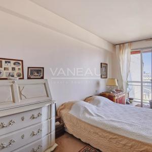 Paris XVIe - Place Mexico - Appartement traversant vendu occupé