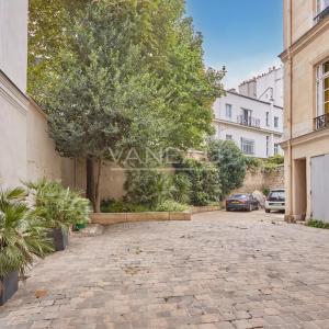 PARIS IX ème 2 pièces rue d'Aumale