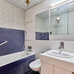 Paris XVe - Cambronne - Appartement trois pièces avec balcon