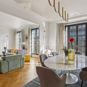 Paris XVIe - Porte Dauphine - Appartement familial entièrement rénové