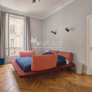 Paris VIIIe - Entre le parc Monceau et les Champs Elysées- Appartement rénové et climatisé.