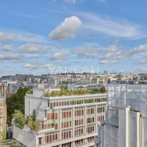 Paris XVIe - Village d'Auteuil - Exceptionnel appartement au dernier étage - Terrasse et toit terrasse avec vues panoramiques.