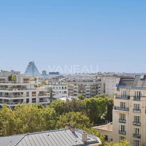 Paris XVIe - Village d'Auteuil - Exceptionnel appartement au dernier étage - Terrasse et toit terrasse avec vues panoramiques.