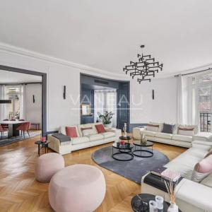 Paris XVIe - Muette - Appartement familial lumineux aux superbes volumes