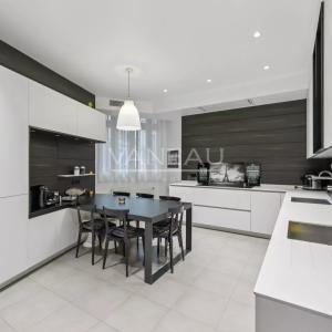 Paris XVIe - Muette - Appartement familial lumineux aux superbes volumes