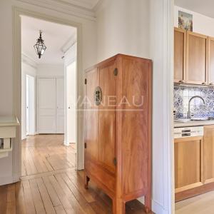 Paris XVe Croix Nivert : Appartement avec charme de l’ancien