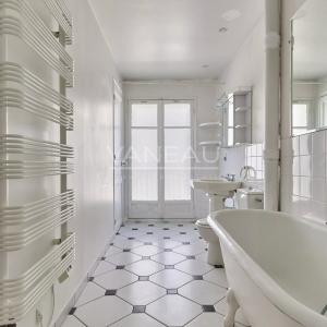Paris XVe Croix Nivert : Appartement avec charme de l’ancien