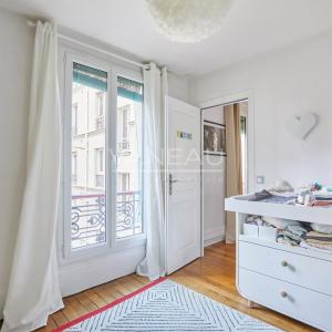 PARIS XVe - Volontaires : Appartement trois pièces au calme