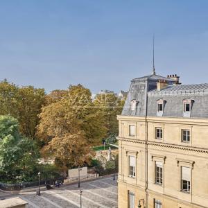 Paris XIV – Mairie du XIV – Appartement familial étage élevé