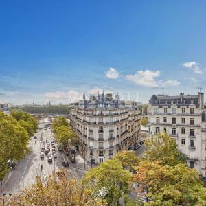 Paris XVI- Place de l'Alma - Vues panoramiques