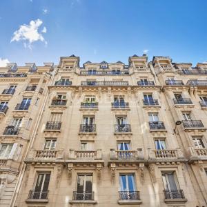 PARIS VII - Suffren / Ségur : Appartement familial aux beaux volumes