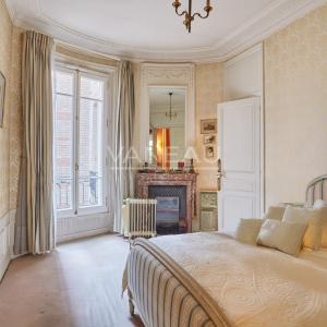 PARIS VII - Suffren / Ségur : Appartement familial aux beaux volumes