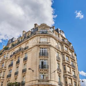 Paris XVe - Suffren Breteuil : Appartement familial vendu avec occupation temporaire