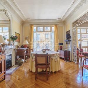 Paris XVe - Suffren Breteuil : Appartement familial vendu avec occupation temporaire