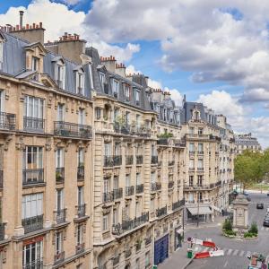 Paris XVe - Suffren Breteuil : Appartement familial vendu avec occupation temporaire