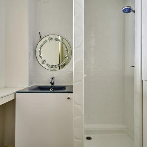 Paris V – Rue Claude Bernard – Studio avec Balcon