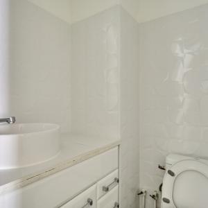 Paris V – Rue Claude Bernard – Studio avec Balcon