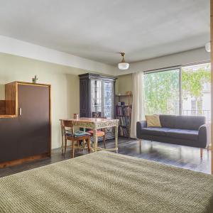 Paris V – Rue Claude Bernard – Studio avec Balcon