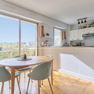 Neuilly - Trois pièces ensoleillé et calme avec balcon