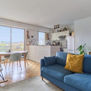 Neuilly - Trois pièces ensoleillé et calme avec balcon
