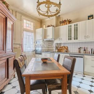 Boulogne - Appartement de charme aux beaux volumes