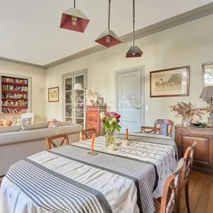 Boulogne - Appartement de charme aux beaux volumes