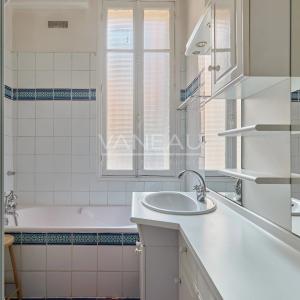 Boulogne - Appartement de charme aux beaux volumes